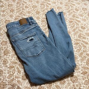 AE VERY DISTRESSED SUPER HI-RISE JEGGING
